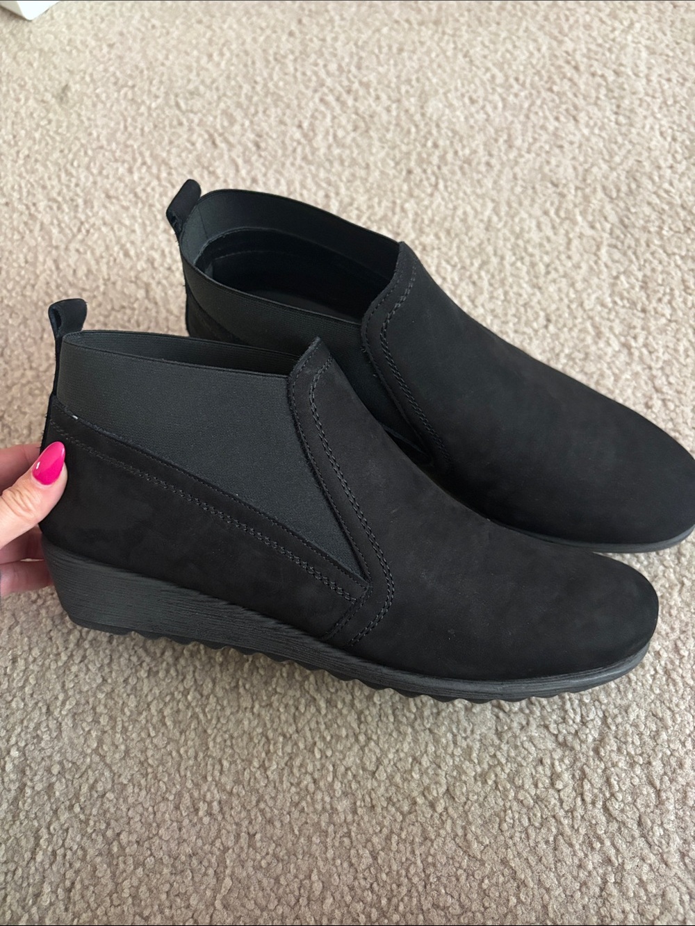 The Flexx Women's Black Slip-On Wedge Ankle Shoes size 9 1/2